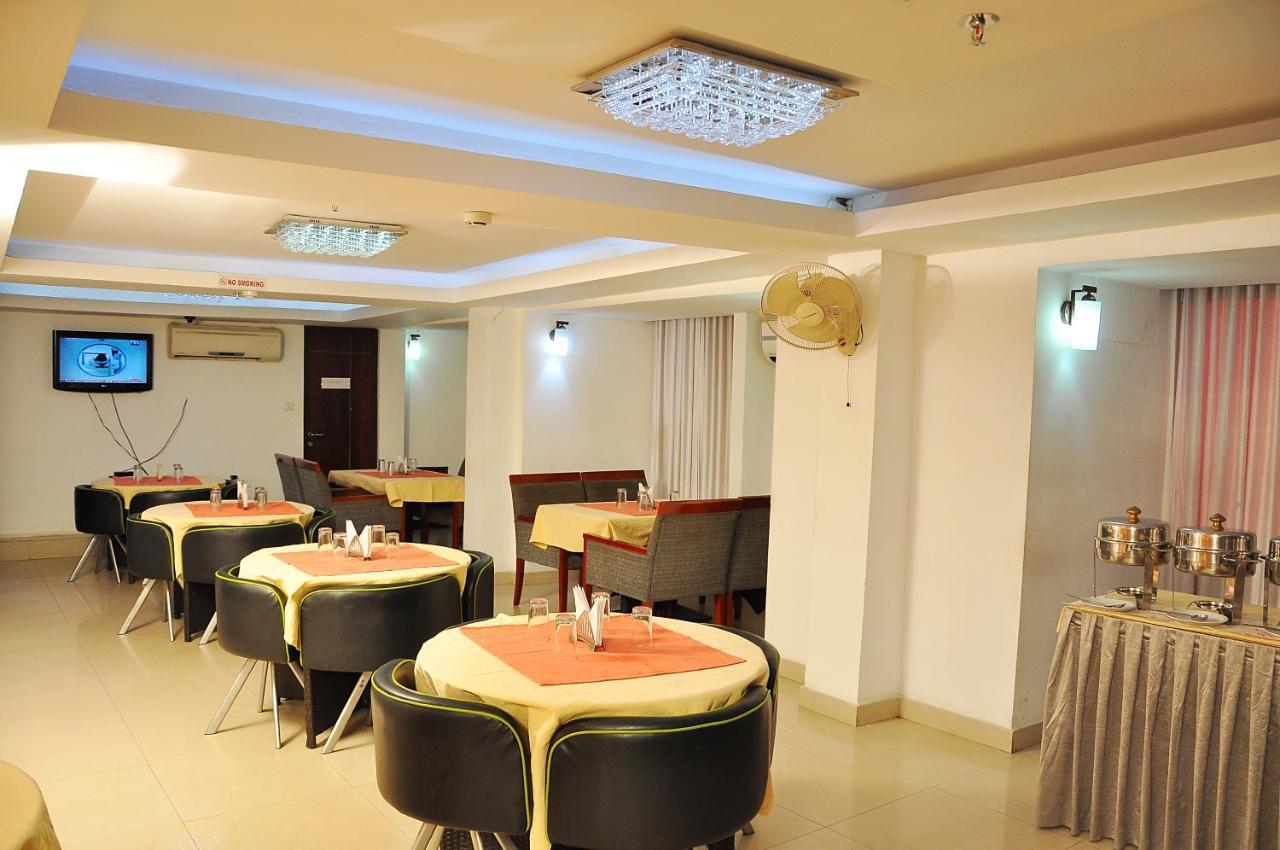Hotel Luciya Kochi Exterior foto