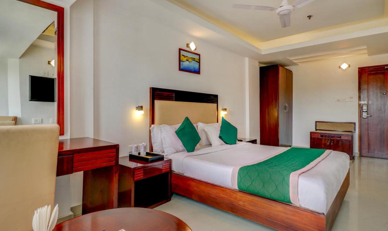 Hotel Luciya Kochi Exterior foto