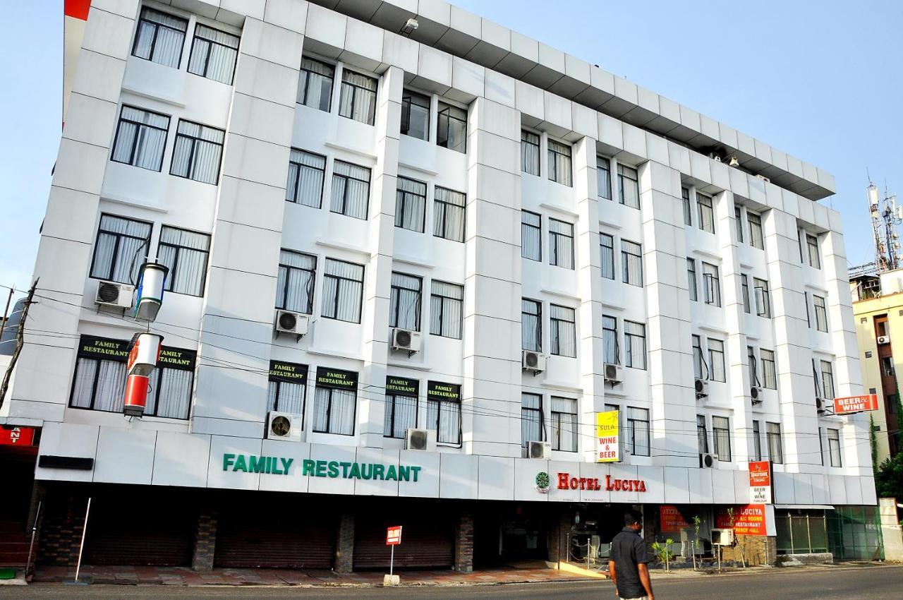 Hotel Luciya Kochi Exterior foto